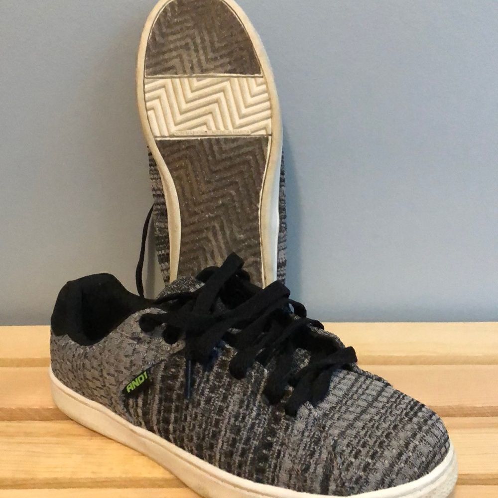 Kids And1 Black/Grey Flat Sneakers